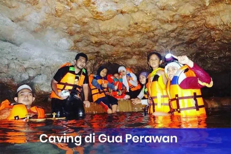 Caving di Gua Perawan