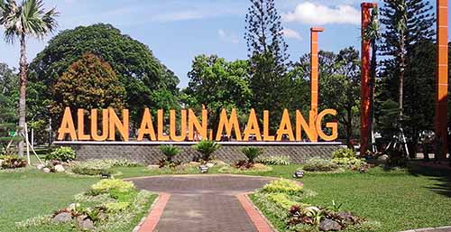 alun - alun malang